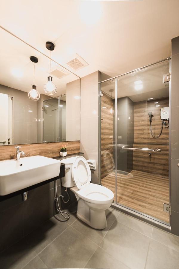 W2 Residence Бангкок Экстерьер фото