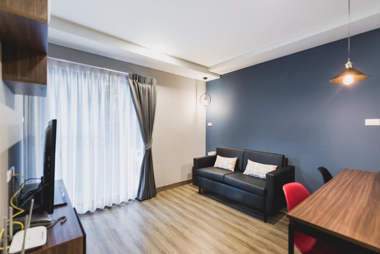 W2 Residence Бангкок Экстерьер фото
